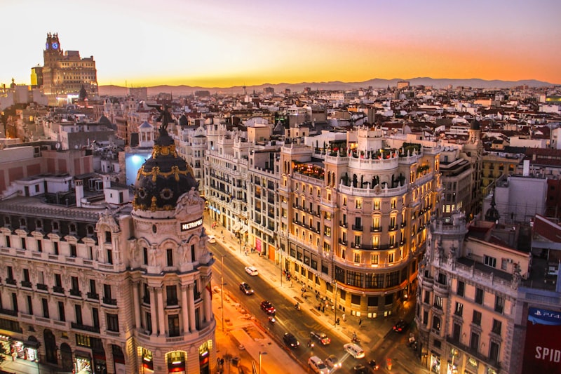 Gran Vía — central Madrid context for commute planning